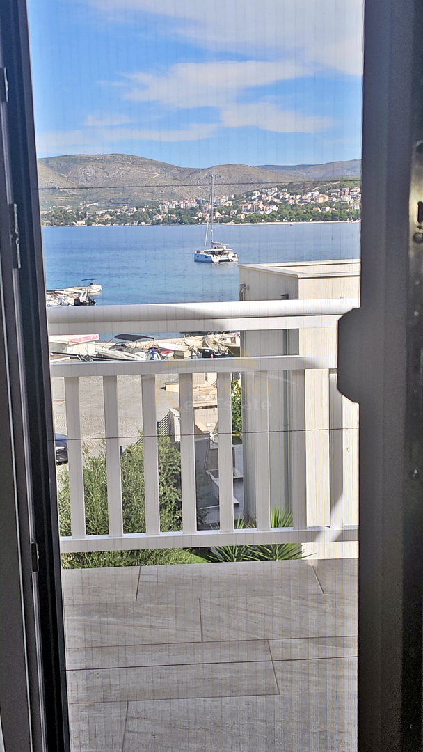Apartmajska hiša v Okrugu Gornjem/Čiovo, drugi niz od morja - 5 apartmajev